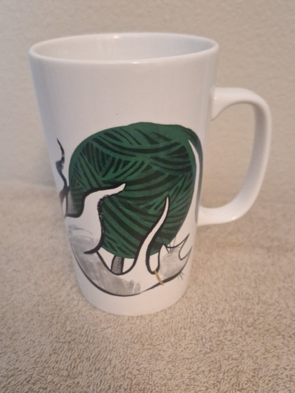 Starbucks Ceramic Mug with Cat And Ball Of Yarn Design 16oz